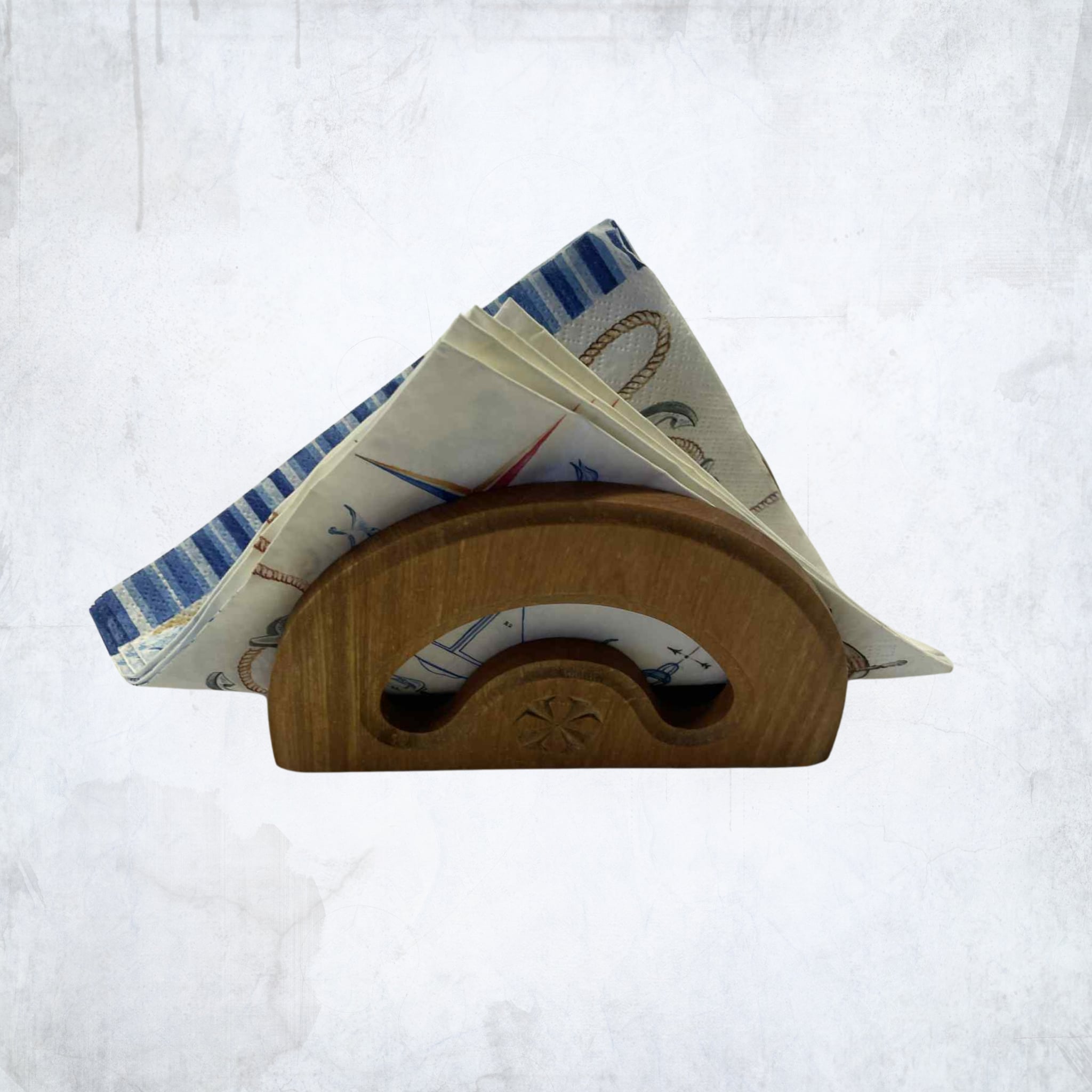 Medinė servetėlių dėžutė su graviru – dovana namams