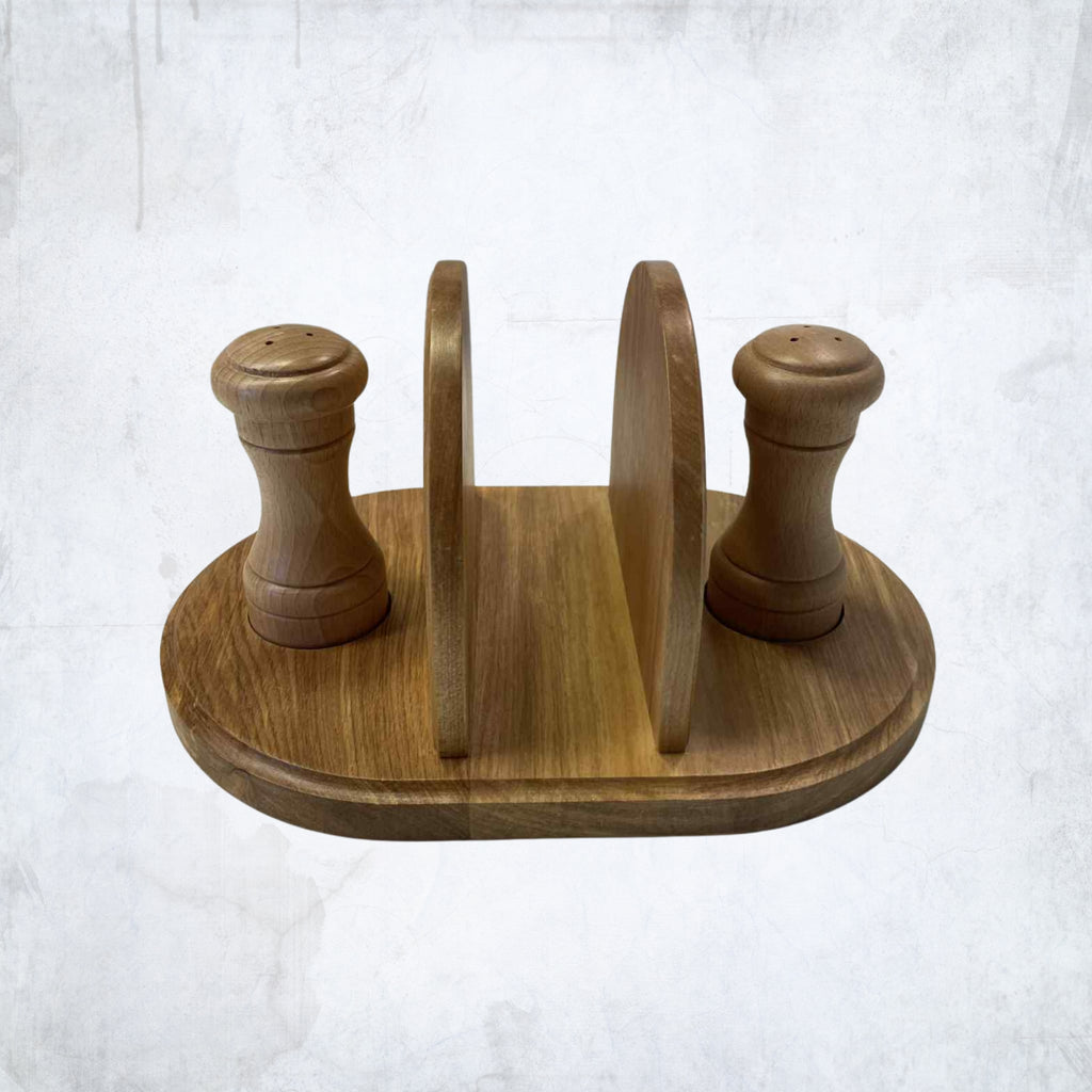 Graviruota prieskoni­nė su servetėline – lietuviškas rankų darbas