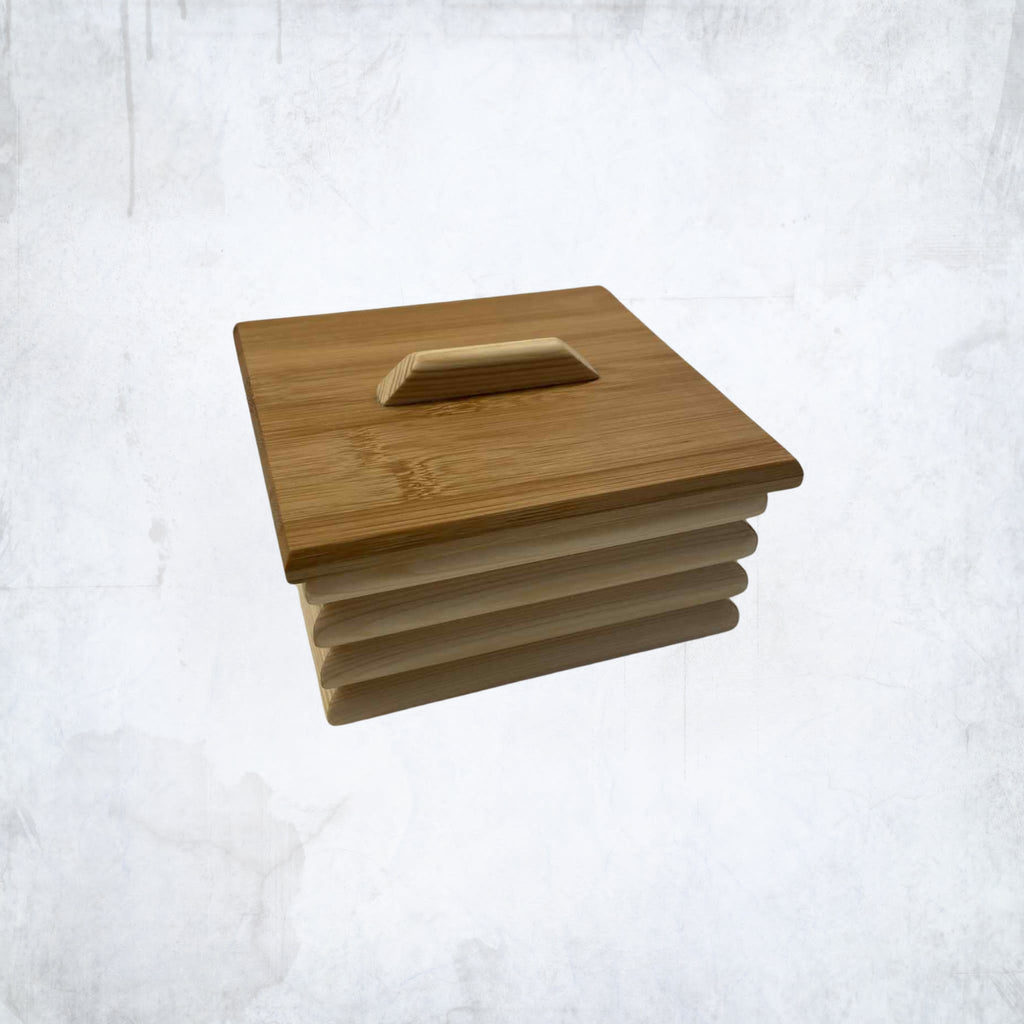 Rankų darbo medinė dėžutė - solidi dovana