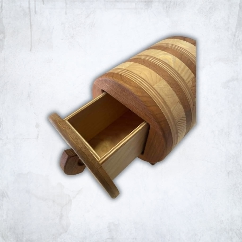 Rankų darbo medinė dėžutė - lietuviška dovana