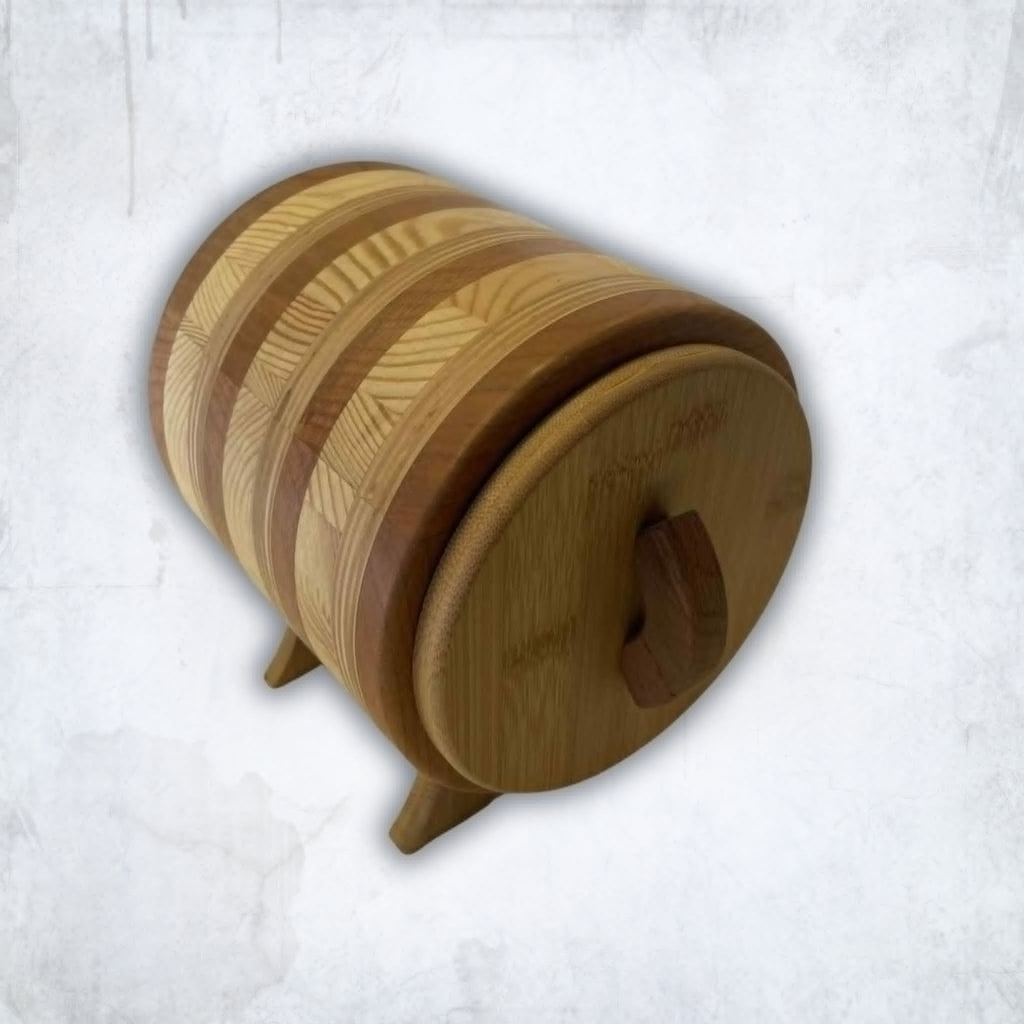 Rankų darbo medinė dėžutė - lietuviška dovana