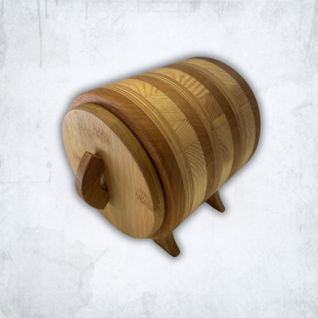 Rankų darbo medinė dėžutė - lietuviška dovana