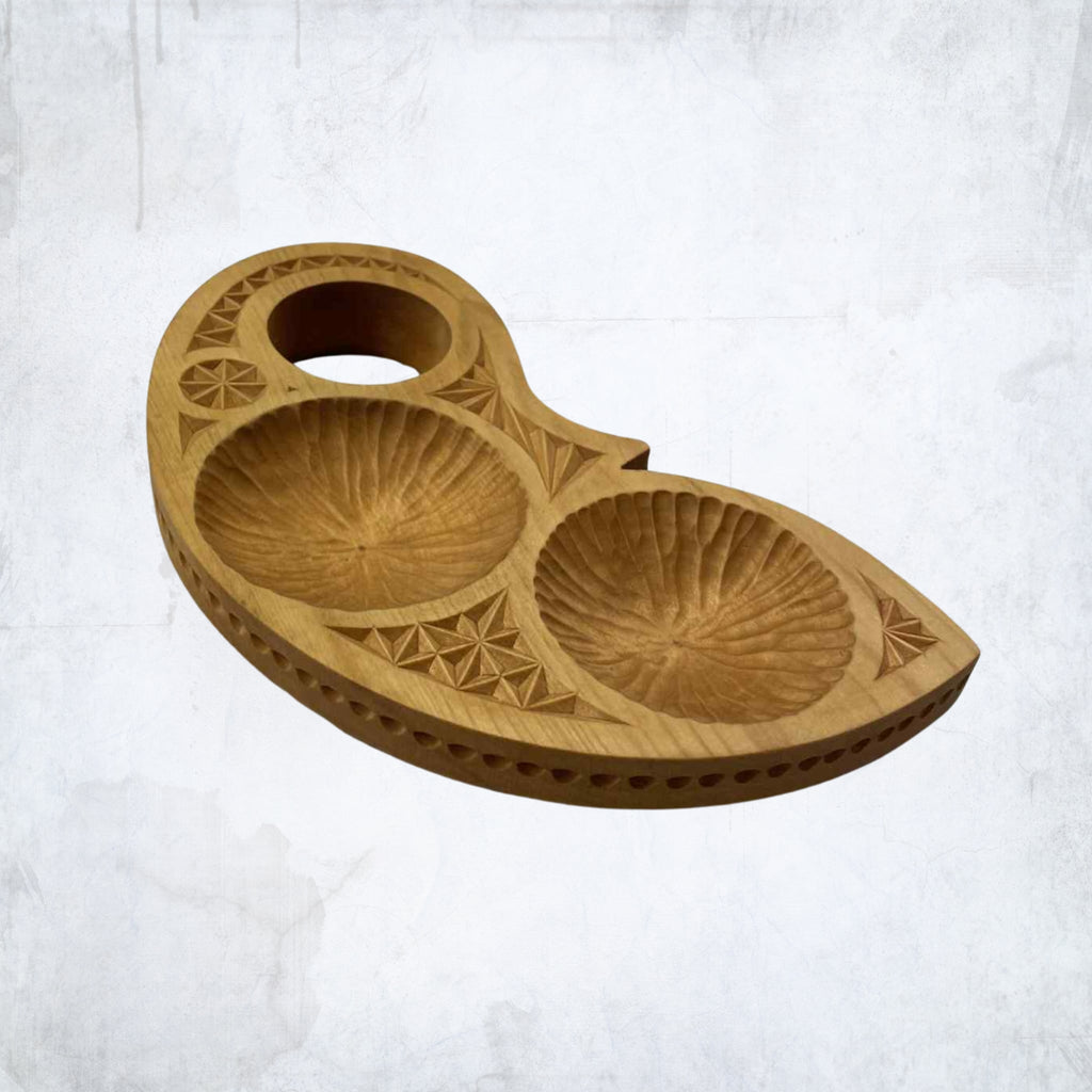 Graviruota rankų darbo riešutinė – išskirtinė dovana šeimai